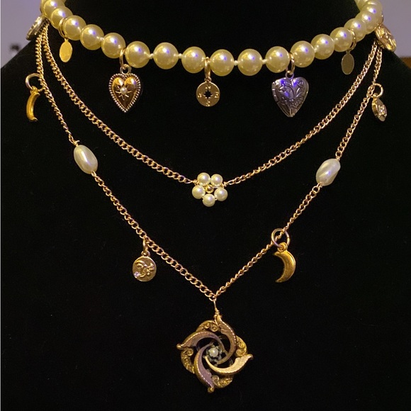 The Cosmos Vintage Charm Necklace - Picture 1 of 1